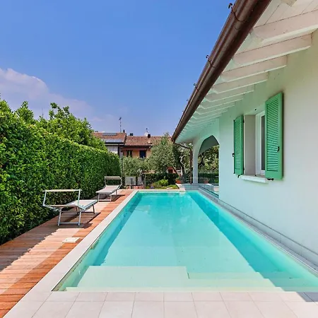 Villa Del Borgo Villa *